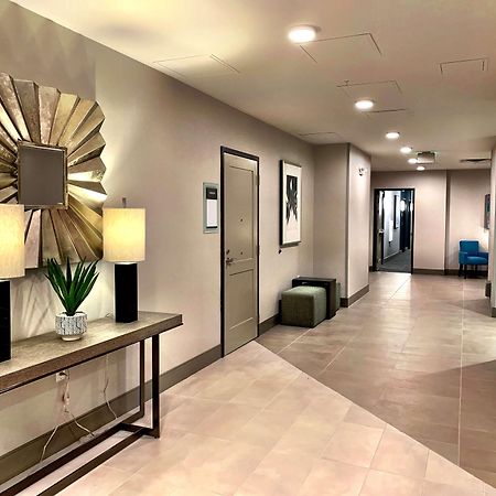 Best Western Premier Hotel At Fisher'S Landing Vancouver Bagian luar foto