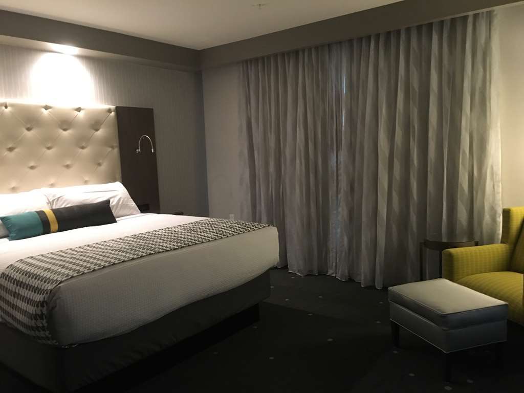 Best Western Premier Hotel At Fisher'S Landing Vancouver Ruang foto